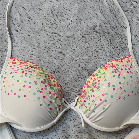 padded halter bikini